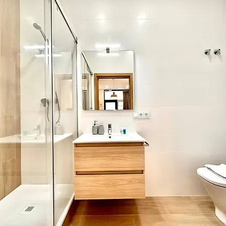 Daire Valentia Modern And Comfortable Beachside Style