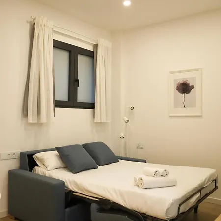 Valentia Modern And Comfortable Beachside Style *
