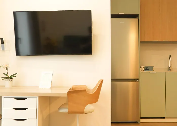 Апартаменты Valentia Modern And Comfortable Beachside Style