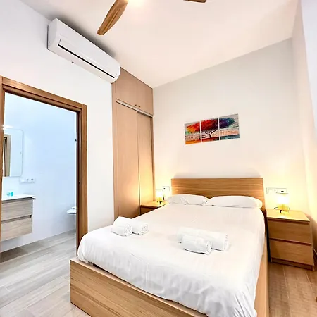 Valentia Modern And Comfortable Beachside Style דירה