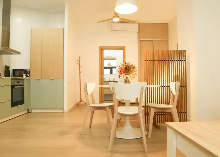 Valentia Modern And Comfortable Beachside Style Valenza